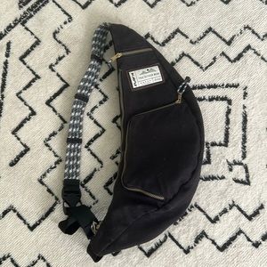 Kavu crossbody sling